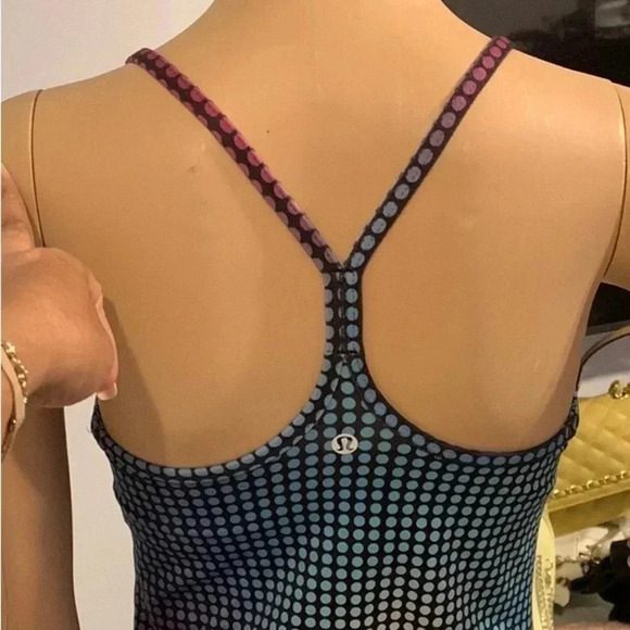 Lululemon topt - Picture 1 of 8